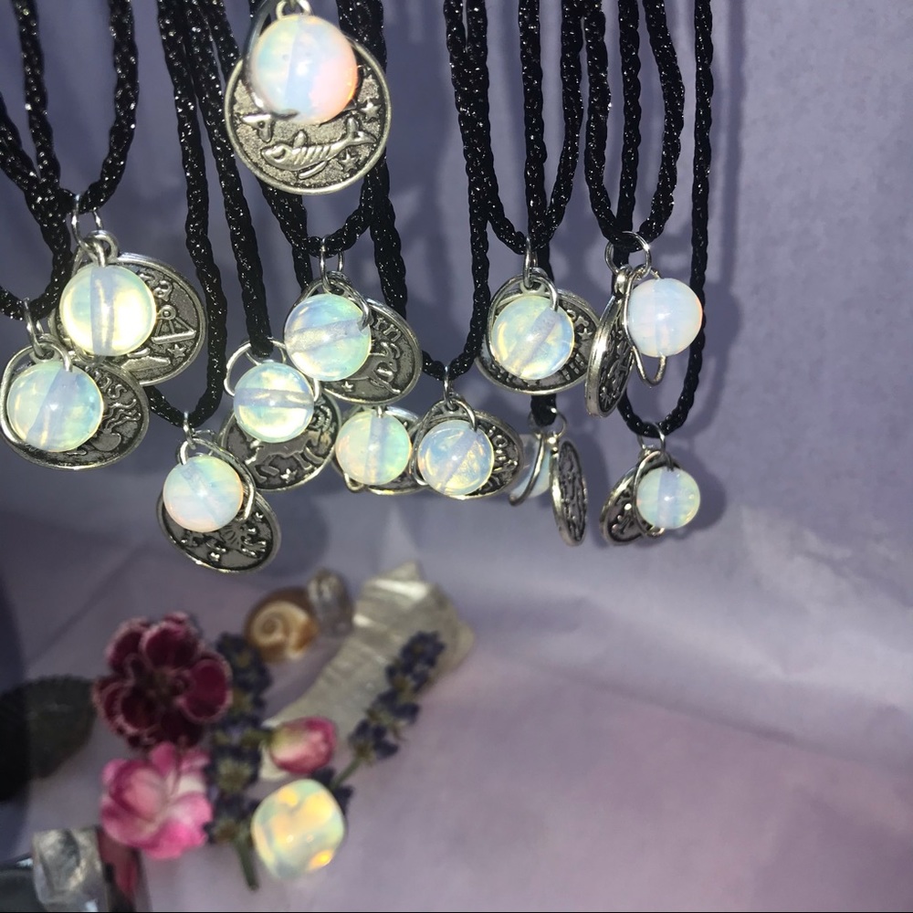 HP! 🥳 ZODIAC MOONSTONE NECKLACE — WATER 💙 - Picture 3 of 11